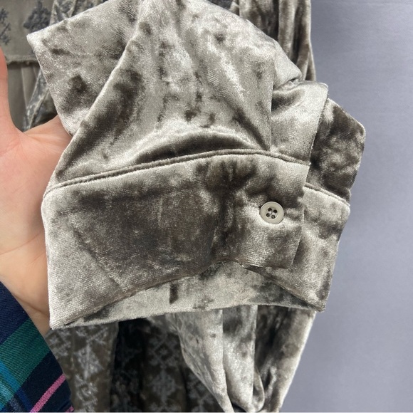 Angel Heart Boutique Heavily Embroidered Gray Velvet Popover Tunic Top Size 3X - Picture 5 of 9